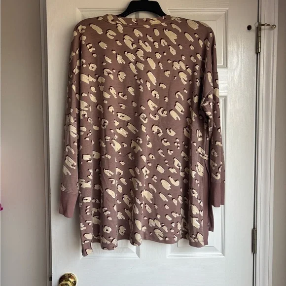 Wonderly Mauve and Cream Leopard Print Long Sleeve Top - Picture 3 of 5
